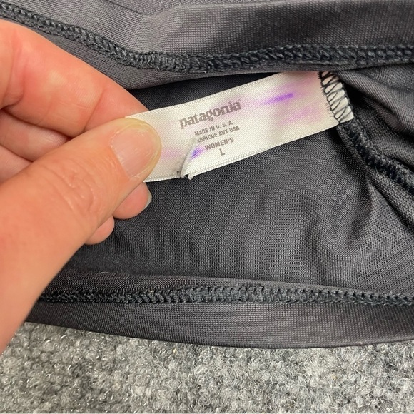 PATAGONIA Women’s Capilene Black Long sleeved Baselayer shirt size: Large - Picture 7 of 7